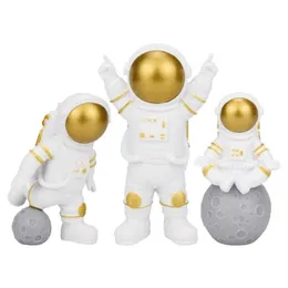 装飾的なオブジェクトの置物3pcsフィギュア宇宙飛行士アクションbeeldje mini diyモデルフィギュアスピルゴードホーム装飾chute182e