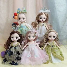 Bonecas 17cm BJD Meninas Boneca Articulações Móveis Princesa Vestido 3D Olhos Roupas Conversíveis Mini Brinquedos para Presentes de Natal 231124