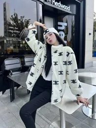 c Early Autumn New Fashion Print Triumphal Pattern Temperament Sweet Versatile Loose Plush Coat