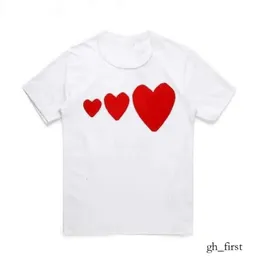 CDGS Fashion Mens Play T Shirt Designer Red Heart Commer Comes Casual Women Shirts Des Badge Garcons High Quanlity Cotton 1 3 Idji 960