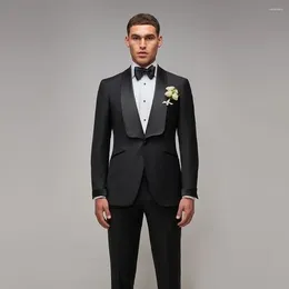 Abiti da uomo Scialle formale Risvolto Un bottone per uomo Classico nero 2 pezzi Giacca con pantaloni Moda Prom Party Banchetto Smoking da sposa