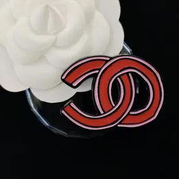 20 estilos de marca mais nova broche de luxo unissex broches de aço inoxidável terno pino acessórios de joias da moda casar presente de festa de casamento