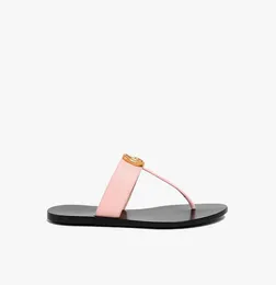 Letnie skórzane kapcie Flip-Flops Buty plażowe klip sandałowe Sandały swobodne buty płaskie wygodne modne trend projektant fabrycznych butów