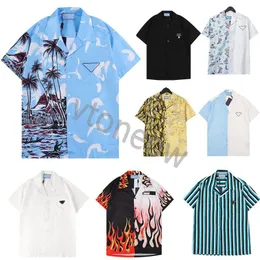 2023 Summer Mens Designer Pra Printed Tops Odwrócony trójkąt luz polo Prade plażowy styl oddychający Tshirts