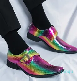 Moda tasarımcı ışıltı yılan derisi düz adam parti elbisesi resmi balo iş ayakkabıları
