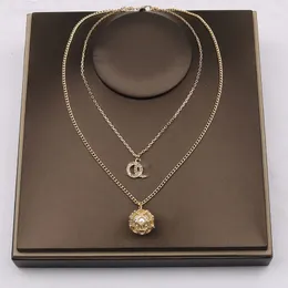 Designer de luxo colares com pingente de letra dupla bola banhada a ouro 18K Crysatl pérola strass suéter colar corrente para mulheres festa de casamento acessórios jewerlry