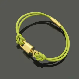 Voi2 Designer Jewelry Gold Lock Green Leather Ropes for Women Men Pink Charm Bracelet Hand Strap Flower Pattern Stamp Printed Fashion Gift