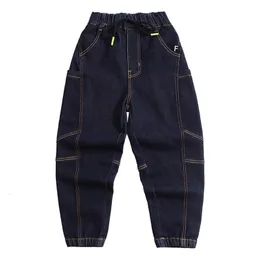 Jeans Boys Contrast Stitch Patched Detail Desale Dżinsy Sprężyna Elastyczna Elastyczna Talia Multi-kieszeni spodnie dla nastolatków Casual Cailing 6 do 14 230424
