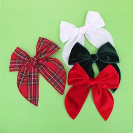 Hårtillbehör Pack med 4 julhårbågar Klipp för små flickor Baby Mom Velvet Santa Bow Xmas Plaid Rödgrön hår Bow Accessories Gift 231124
