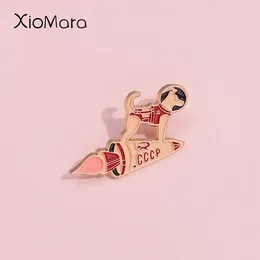 Broschen Astronaut Laika Emaille Pins Benutzerdefinierte Space Rocket Hund Revers Abzeichen Cartoon Schmuck Geschenk für Freund