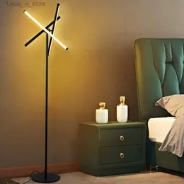 Lâmpadas de assoalho 2023 Modern LED Floor Lamp Nordic Criativo Minimalista Preto 3000K Luz de chão adequada para sala de estar Quarto luminárias YQ231124