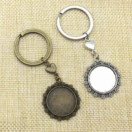 Nyckelringar Små blommor Cabochon Base Fit Round 20mm Dia Peach Heart Diy Keychain Zinc Eloy Key Rings smycken Finding Making Making Making Making