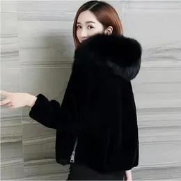 Women s Fur Faux Winter Sheep Sharing Overcoat Ladies High Waist Slim Jacket Female Fake Hooded Short Coat 231123