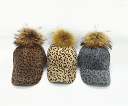 Ball Caps Adult Casual Leopard Print Baseball Cap Women Men Men Hat z prawdziwym futrzanym pompom ciężarówek hats gorros