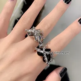 Cluster Rings Fashion Creative Punk Gothic Thorns Love Heart Vintage Open For Women Party Jewelry Engagement Wedding Gift 230424