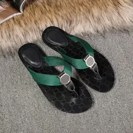 2022 مصمم الأزياء السيدات Flip Flops Simple Youth Slippers أحذية Moccasin مناسبة لصيف الربيع والفنادق الشواطئ أماكن أخرى الحجم 35-45