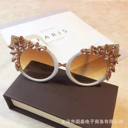 Sunglasses Cat-eye Flash Glasses Female 2023 Exaggerated Everything Star Cross-border Supply