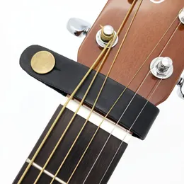 アコースティックエレクトリッククラシックギターベース用のレザーギターストラップホルダーボタンセーフロックロック