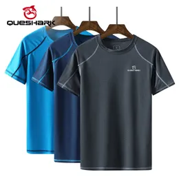 Outdoor-T-Shirts QUESHARK Männer Quick Dry Kurzarm Lauf-T-Shirt Atmungsaktive Tops T-Shirts Fitness Gym Workout Ultradünnes Ultraleichtes Sport-T-Shirt 230425