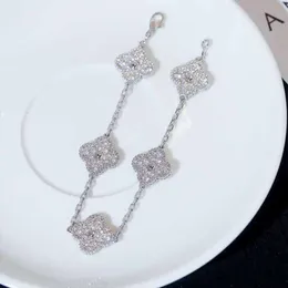 Braccialetti con ciondoli classici di lusso a quattro foglie di trifoglioBracciale in argento sterling pesante dell'industria quattro erba con diamanti pieni di cinque fiori Bracciale in platino chiaro dal vivo