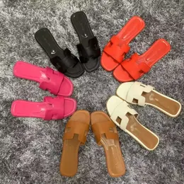 Designer Pink Fashion Tideway H Slippers vrouwelijk 2023 Zomer platte luxe sandalen krokodillenhuid van de strandtoerisme Word Slipper Ladies Beach Sandalen