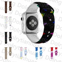 Smart Watch Bands Replacement Designer Solid Color Soft Silicone Wrist Armband Sport Band Strap For Apple Watches Series 8 7 4 45mm 49mm 41mm Universal Accessories