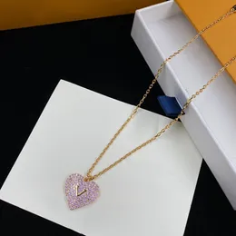 Love Full Diamond Letter V Pendant Necklace, 18K Gold Fashion Amethyst Necklace Engagement Gift for Fiancee