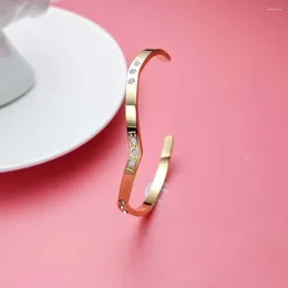 Bracciale rigido versione coreana Design Senso Pendolarismo al lavoro Bracciale semplice con apertura di fascia alta isolato con zirconi alla moda e versatile