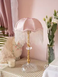 Lampes de table Français Romantique Vintage Rétro Rose Gland Lampe De Chevet Chambre Maison Décorative Bureau Lumières Fille/princesse Chambre De Mariage