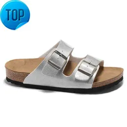 Talltor 2023 Ny modedesigner COGS BIRK SHOES Män kvinnor Sandaler Arizona Gizeh unisex tofflor Caliente Verano Flip Flops Hombres Mujeres Beach Svischers Ou