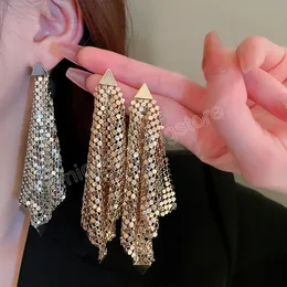 Orecchini pendenti da donna irregolari con paillettes triangolari Orecchini pendenti in metallo esagerati personalizzati Gioielli per pendolari di moda
