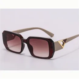 Luxurious Designer Men Women Sunglasses Cut Corner Frames Sense Of Design Metal Triangle Sign Square Sunshade Eye Protection Goggles