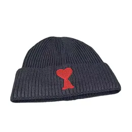 Winter designer beanie for women warm wool hat fashion ladies party climb casual outdoor knitted gorras letters heart knitted bonnet soft cuffed brim ga050