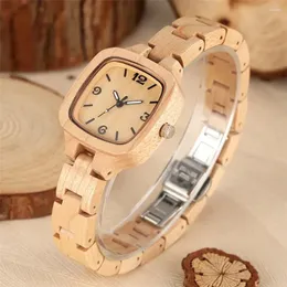 Armbanduhren Luxus Ahornholz Damenuhr Quadratisches Zifferblatt Vollholz Armreif Armbanduhren Kreative Zeitmesser Geschenke für Freundin/Frau
