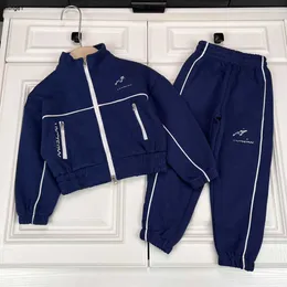 العلامة التجارية Baby Tracksuits Logo Printing Kids Designer Size 100-160 Autumn Solid Color Szipper Girl Boy Jacket and Pants Nov25