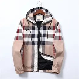 Vinterjacka Pull Luxe Designer Mens Woman Jackets Plaid Printing Fashion Hooded Sports Windbreaker Windrunner Sunscreen Coat Baseball Jacketkläder M-3XL