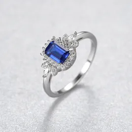S925 Luxo prata Sapphire Ring Micro Conjunto de zircão de zircão Gem sintética Anel de ponta Hight Ring Moda feminina Versátil Jóias de festas de casamento