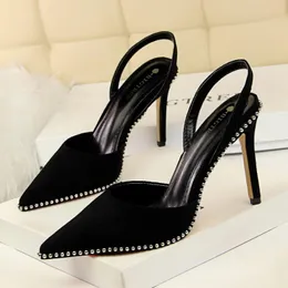 Scarpe eleganti Koovan Décolleté da donna Sandali 2023 Locale notturno sexy Pelle scamosciata con tacco alto Bocca poco profonda Rivetto scavato a punta Donna