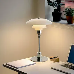 Masa lambaları E27 Modern Yaratıcı Lamba Yatak Odası Başucu Çalışması Basit Lüks Ofis El Oturma Odası Ev Dekorasyon Aydınlatma