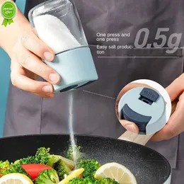 정량적 소금 디스펜서 푸시 타입 소금 셰이커 설탕 병 조미료 주최자 컨테이너 부엌 도구 용 고추 용기