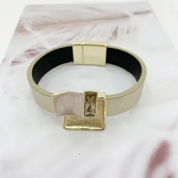 Pulseira boêmia de barra de garagem de barra de tubo magnético para mulheres 2023 Moda Ladies Leather Wide Crystal Bracelet Female Jewelry Gift