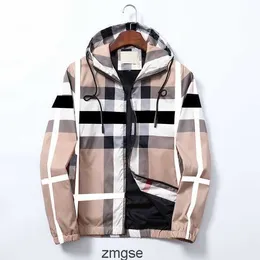 Beyaz Burbrery Tasarımcı Erkek Ceket Siyah Sarı Kahverengi Çizgili Plaid Marka Rüzgar Geçirmez Su Geçirmez Su Geçirmez Hoodie Fermuar Trençküzü Erkek Kadınlar Klasik 9Y5P