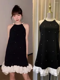 Sıradan Elbiseler Moda El Yapımı Rhinestone Boncuklu Siyah Sling Mini Elbise Kadın Korece Zarif 2023 Yaz Beyaz Ruffles Kem Akşam