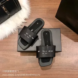 Wang Slides Slipper Flats Designer Sandaal Fashion Square Head Slippers Nieuwe Solid Series Originele hoogteversie Letter Damesschoenen