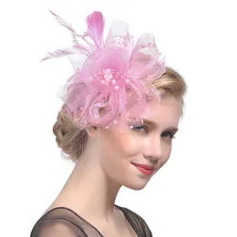 Breda randen hattar kvinnor charmiga bröllop elegant brud huvudbonad fest fjädrar fascinator hatt blomma med klipp pannband