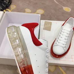 2023top ny kvalitetsdesigner herr kvinnor sneaker casual skor läder sneakers broderade ränder vit sko platt plattform promenad tränare tränare