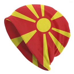 Berets Custom Flag of North Macedonia Slouchy Beanie Hat Men Men Mase Fashion Knitting Skullies czapka na narty na zewnątrz