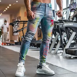 Jeans masculinos 2023 Spring Ripped para um pequeno orifício de impressão colorido reto Slim Trend Summer Skinny 230426