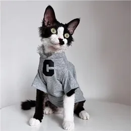 Kleidung Sphynx Haarlose Katze Kleidung Deutsche Sphinx Trend Brief Kurzarm T-shirt Baumwolle Atmungsaktiv Dünne Haustier Tuch