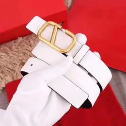 مصمم حزام امرأة بيضاء أحزمة البقر v buckle العتيقة الذهب في خسارة Cintura Firmata Letter Boxle Belt